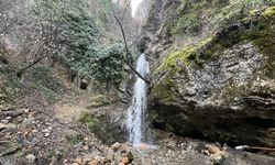 Çorum'da Laçin Sudüşen Şelalesi yağışların ardından yeniden akmaya başladı