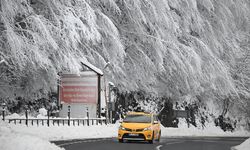 D-100 kara yolunun Bolu Dağı geçişinde aralıklarla kar etkili oluyor
