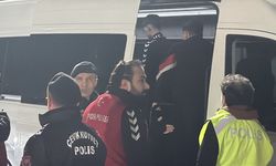 GÜNCELLEME - Samsun'da Trabzonspor takım otobüsünü taşladıkları iddiasıyla 6 kişi gözaltına alındı