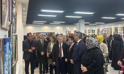 SANATSEVERLER YOĞUN İLGİ GÖSTERDİ