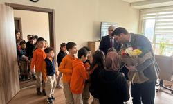İlkokul öğrencileri Almus Kaymakamı Çömen'i ziyaret etti