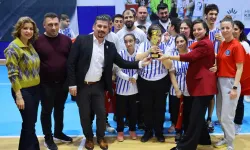 İzmir Karabağlar'da sömestr şenliği bayram havasında geçti