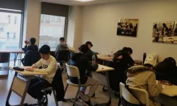 İzmir'de Efes Selçuk'ta sınav yolundaki öğrencilere destek