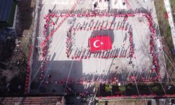 Karabük'te ilkokul öğrencilerinden 'Bayrağa Saygı' yürüyüşü