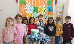 Kargı'da anasınıfı öğrencileri iftar için yoğurt mayaladı