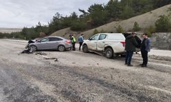 Kastamonu'da trafik kazası geçiren eski Boyabat Belediye Başkanı Coşar yaralandı