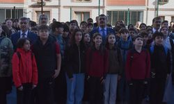 Milli Eğitim Bakanı Yusuf Tekin, Artvin'de öğrencilerle buluştu