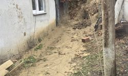 Mudurnu'da heyelan nedeniyle 3 ev tedbir amaçlı boşaltıldı