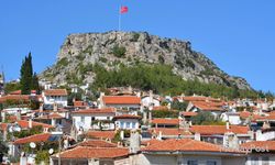 Semt Pazarlarında Renk Cümbüşü: Vatandaşın İlgisi Yoğun