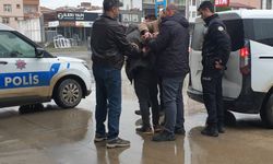 Samsun'da bir kişi, tartıştığı kız kardeşini bıçakla yaraladı