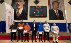 Tıp Bayramı Voleybol Turnuvası'nda kupa ve madalyalar sahiplerini buldu