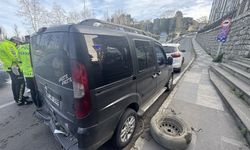 Trabzon'da 3 aracın karıştığı kazada 1 kişi yaralandı