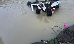 Trabzon'da göle devrilen otomobilin sürücüsü yaralandı