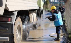HAFRİYAT KAMYONLARI YIKANMAYA BAŞLADI