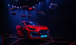 Yeni Renault Clio Türkiye'de yollara çıktı