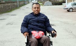 Akülü tekerlekli sandalye sayesinde 25 yıl sonra sokağa tek başına çıkabilecek