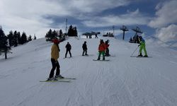 Artvin Atabarı Kayak Merkezi ziyaretçilerini ağırlamaya devam ediyor