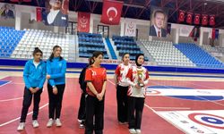 Başçiftlik Ortaokulu öğrencileri floor curlingde il birincisi oldu