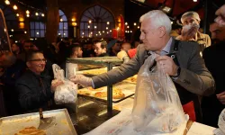 Bursa'da tahanlı pide ve çaylar Başkan Bozbey'den