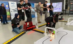 Bursalı öğrencilerden Çekya'da robotik başarısı