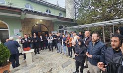 Çorum'da cami bahçesinde toplu bayramlaşma geleneği yaşatıldı