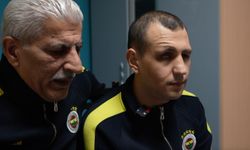 Görme engelli taraftar 'Fenerbahçe' sevgisini sosyal medyada yaptığı canlı yayınlarla gösteriyor