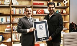 Guinness rekortmeni dalgıç Gelibolu Tarihi Alan Başkanı Kaşdemir ile bir araya geldi