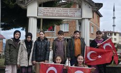 Hayrat'ta öğrenciler şehit mezarlarını ziyaret etti