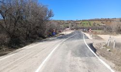 İskilip'te köprü ayağı yıkılan yolda yapılan servis yolu tamamlandı