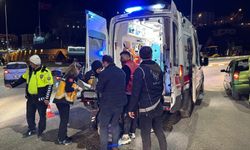 Karabük'te otomobille çarpışan motosikletteki 2 kişi yaralandı