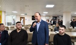 Kastamonu Valisi Dallı iftarda üniversite öğrencileriyle bir araya geldi