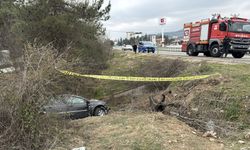 Kastamonu'da menfeze devrilen otomobildeki 1 kişi öldü, 4 kişi yaralandı