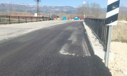 Niksar'da Şahinli-Mahmudiye grup yolundaki köprü genişletildi