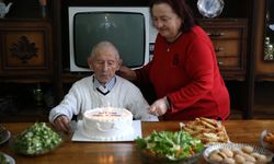 Ordu'da 102 yaşına giren Hüseyin dedeye doğum günü sürprizi