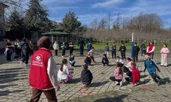 Salıpazarı ilçesinde ilkokullarda fiziksel etkinlikler ve geleneksel çocuk oyunları şenlikleri başladı