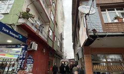 Samsun'da evde çıkan yangında 2 kişi dumandan etkilendi