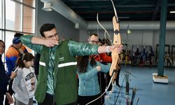 Samsun'da Yeşilay gönüllüleri ile bisiklet tutkunları bağımlılık konusunda farkındalık için ok attı