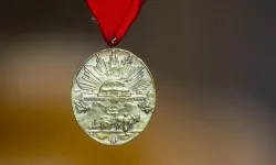 ŞEHİT VE GAZİ MİRASÇILARINA 'İSTİKLAL MADALYASI' KARARI