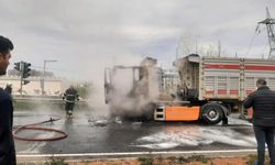 Terme'de seyir halindeki tırda çıkan yangın söndürüldü