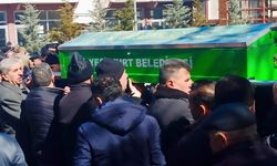 Tokat'ta kaldığı apartta ölü bulunan kişinin cenazesi toprağa verildi