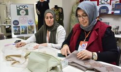 Trabzon'da eski kumaşlar çöp yerine vitrine çıkıyor