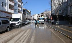 Vezirköprü Belediyesi bayram öncesi sokakları temizliyor