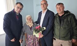 Yakakent'te Kaymakam Taşyapan ve Belediye Başkanı Aydoğdu'dan yaşlılara ziyaret