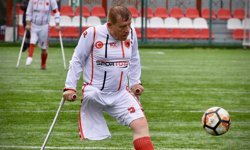 66 yaşındaki ampute futbolcu, 49 yıldır engelli bireylere örnek oluyor