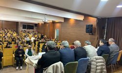 GAZETECİLER, ÖĞRENCİLERLE BULUŞTU