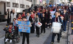 Artvin'de otizm farkındalığı yürüyüşü düzenlendi