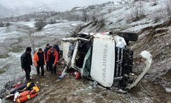 Artvin'de uçuruma devrilen ambulanstaki 1 kişi öldü, 4 kişi yaralandı