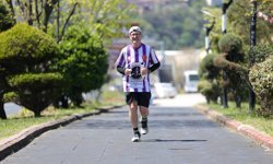 Atatürk sevdalısı diş hekimi İstanbul'dan Samsun'a koşuyor