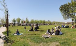 Bafra Belediye Başkanı Kılıç, Millet Bahçesi'nde vatandaşlarla buluştu