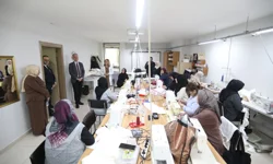 Bursa İnegöl'de Başkan Taban'dan İnesmek kursiyerlerine ziyaret